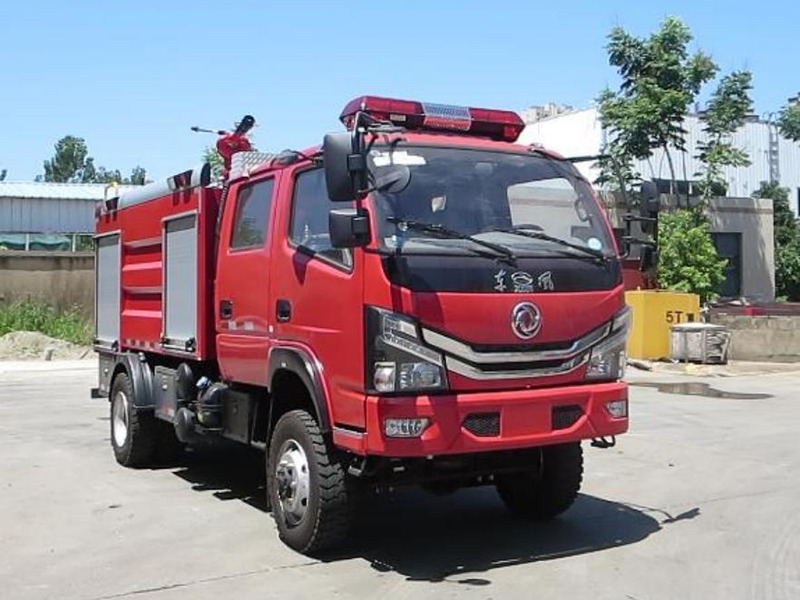 四驅(qū)水罐3.5方 YZR5090GXFSG35-E6 東風消防車